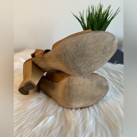 Miz Mooz Tan Open toe Heel Sandal SZ:EU 41 - Picture 7 of 8